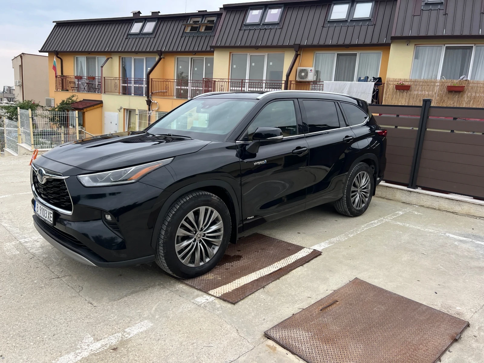 Toyota Highlander HEV/PLATINUM/243HP/7S/360/ACC/JBL/MEMO/DIST, снимка 1