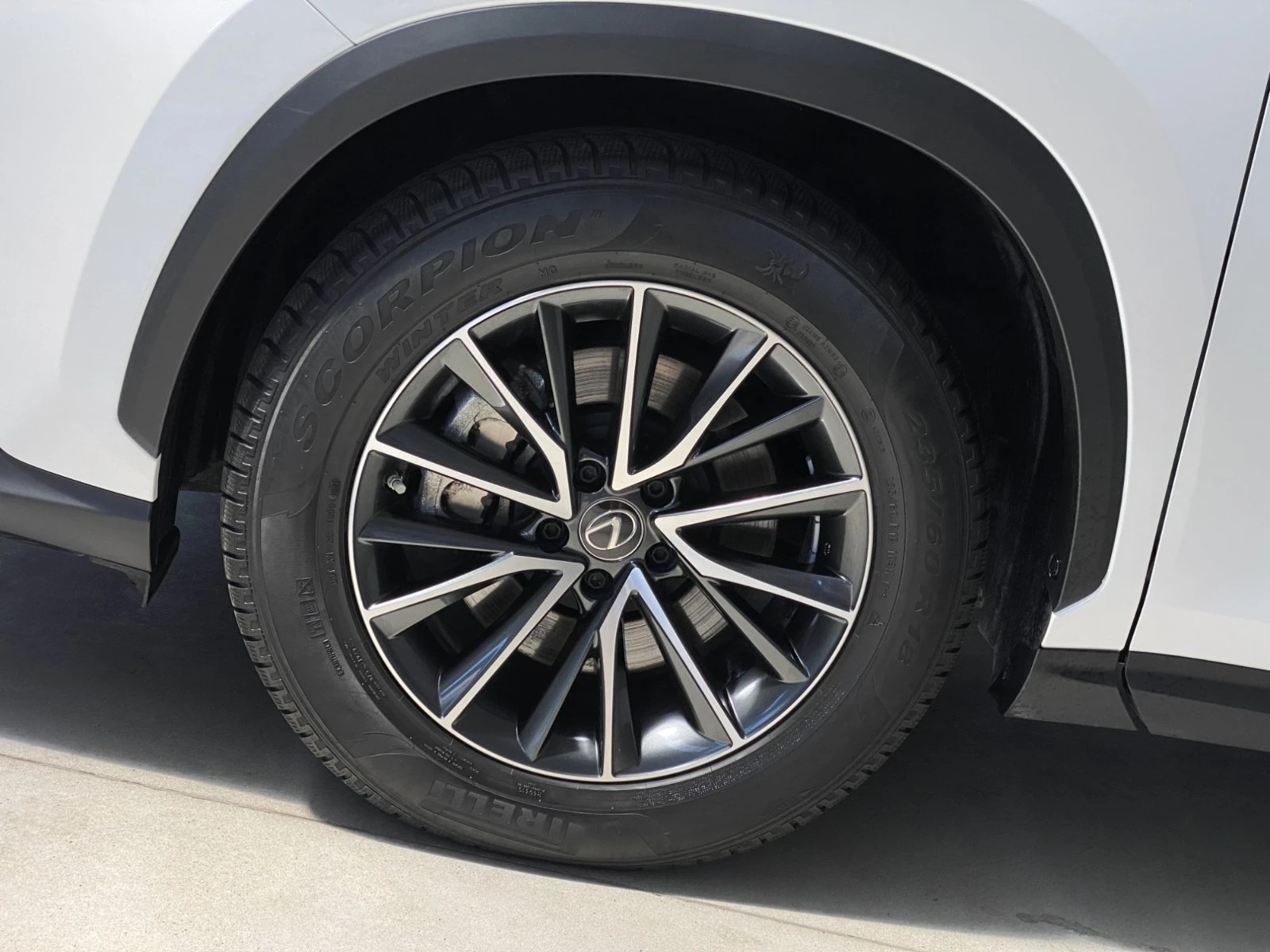 Lexus NX 450 Plug-in, Месечна вноска от 1120 лв. - изображение 6