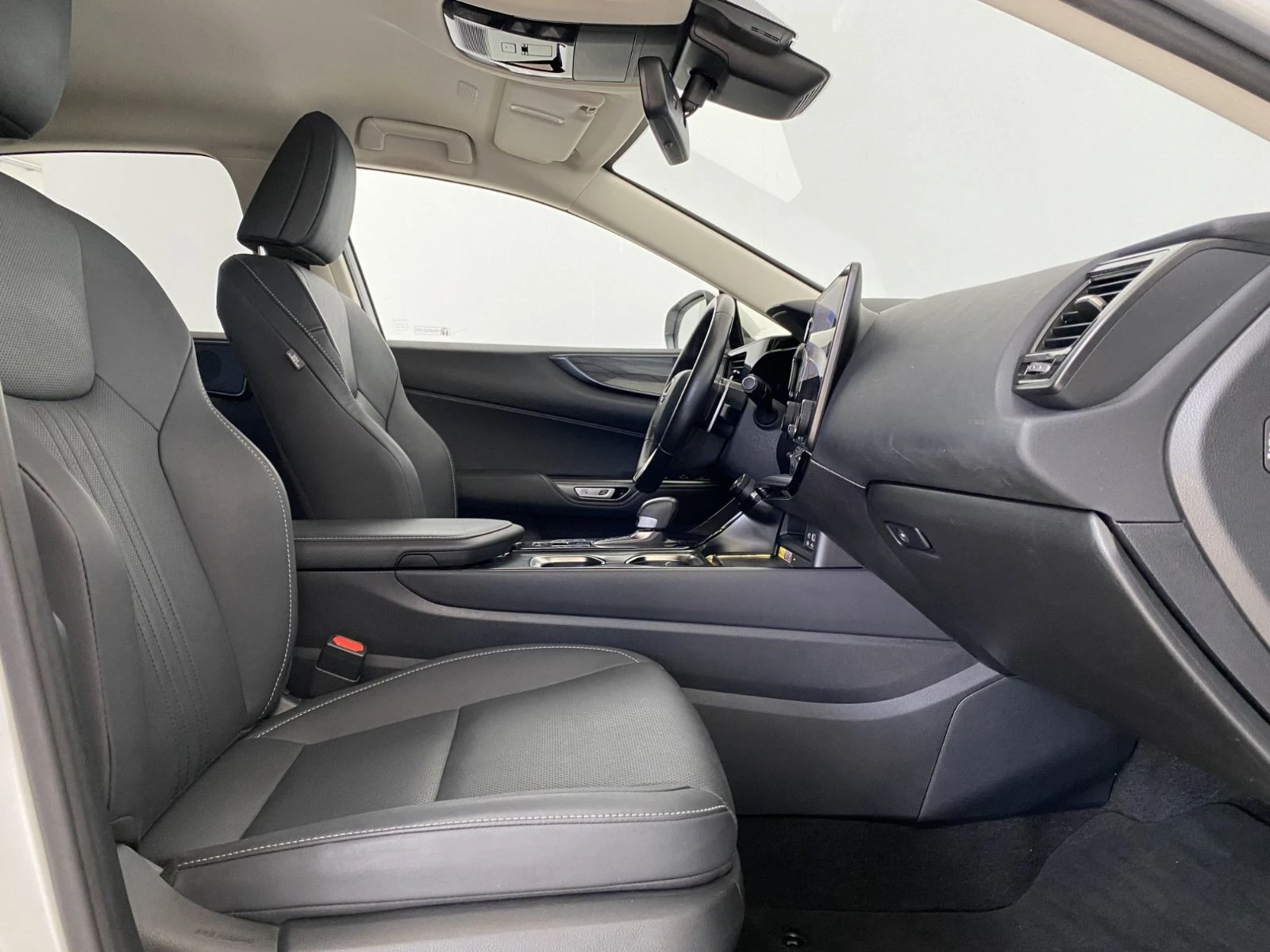 Lexus NX 450 Plug-in, Месечна вноска от 1120 лв. - изображение 10