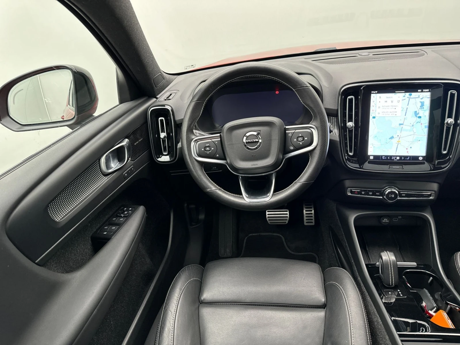 Volvo XC40 P8 R-Design - Twin Motor HARMAN Kardon панорама  - изображение 10