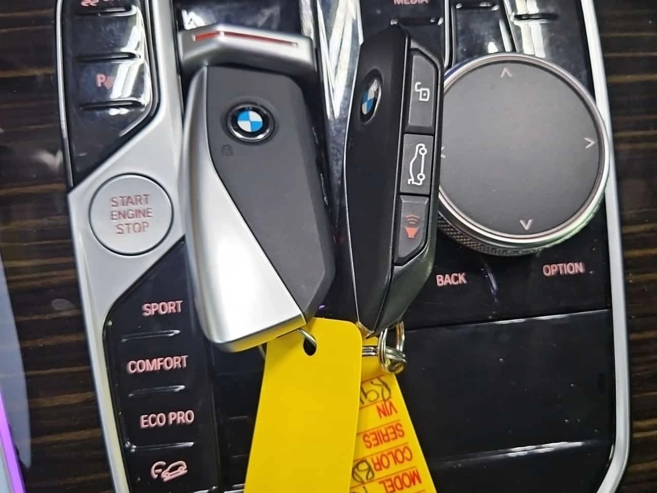 BMW X5 * XDRIVE40I * CARFAX * ДВА КЛЮЧА * ПАНО - изображение 8