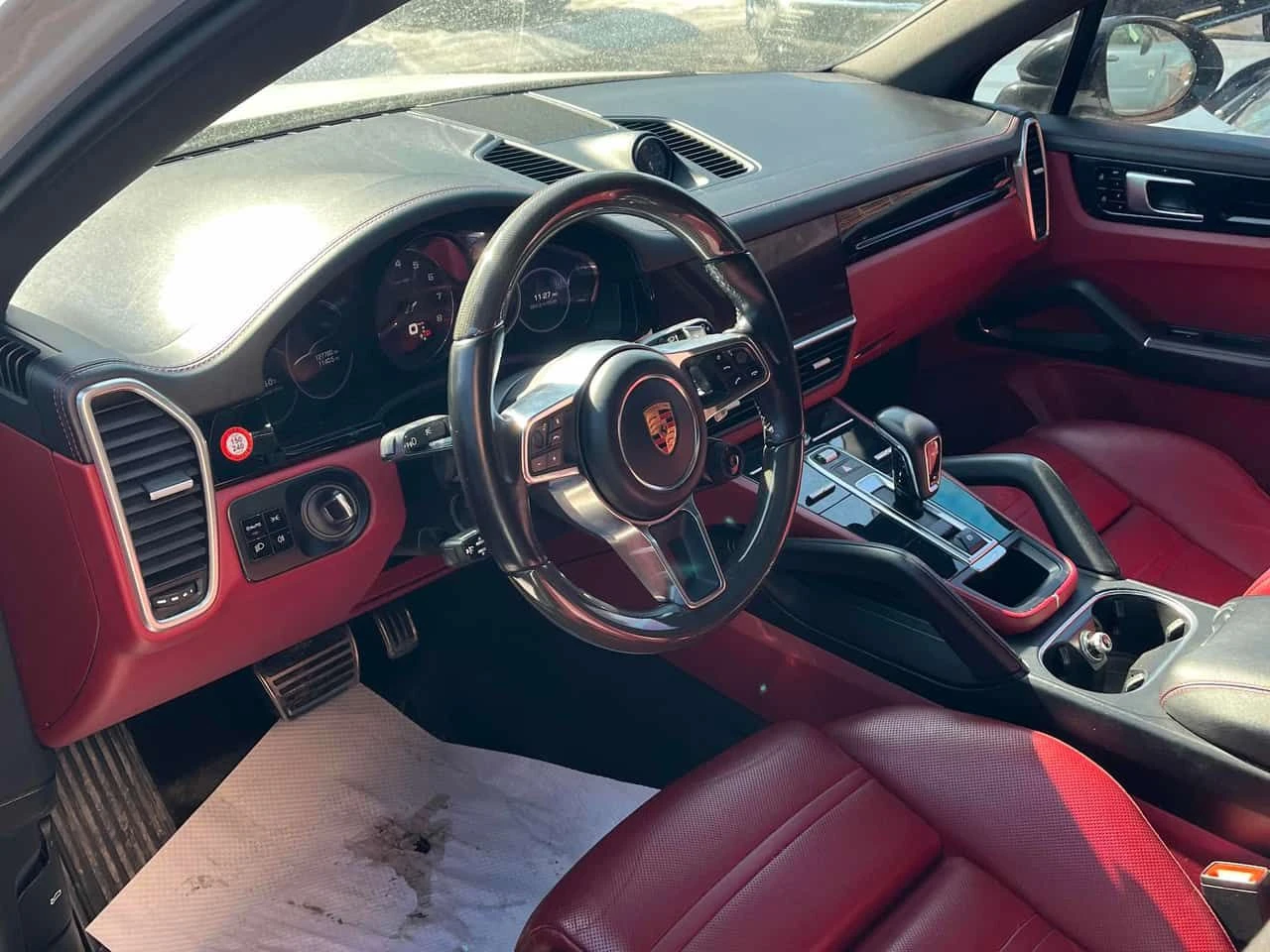 Porsche Cayenne * S * ОБДУХВАНЕ* ПАНОРАМА* 360КАМЕРИ* + ГУМИ, снимка 5 - Автомобили и джипове - 53715223