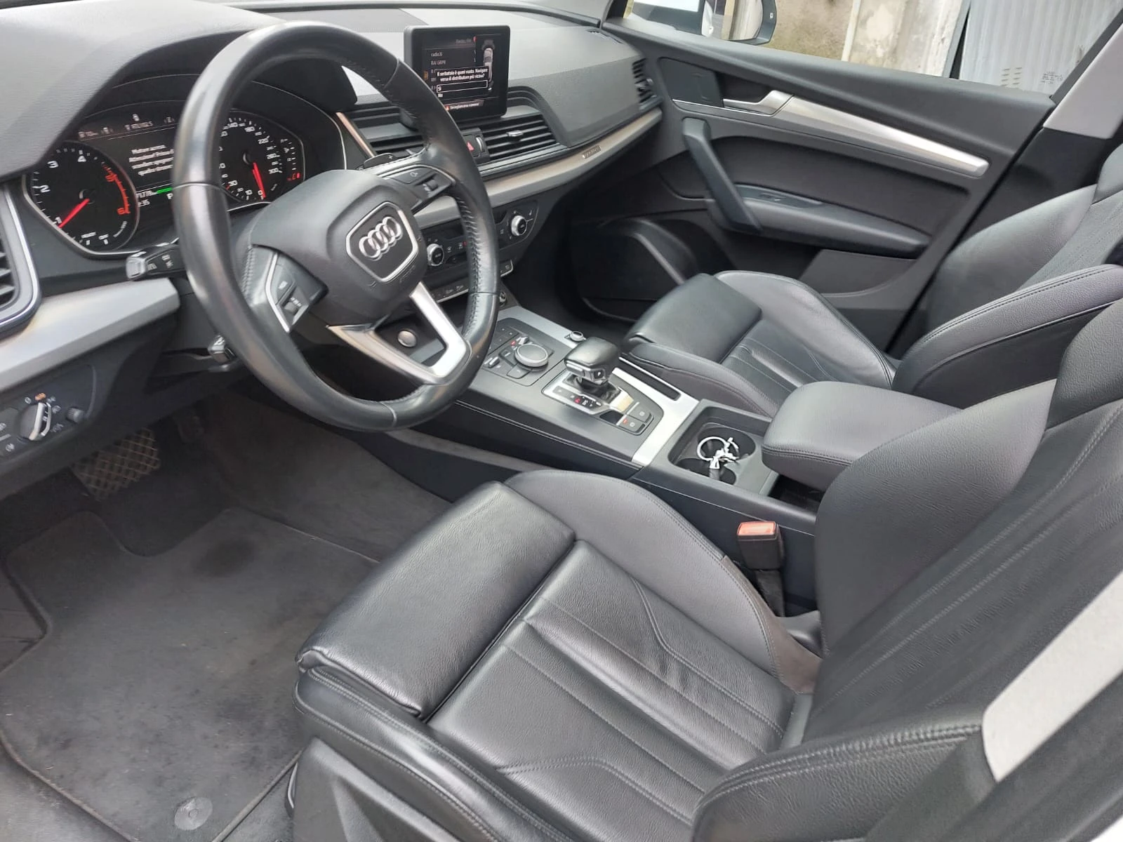 Audi Q5 2.0 TDI Quattro, снимка 5 - Автомобили и джипове - 54224832