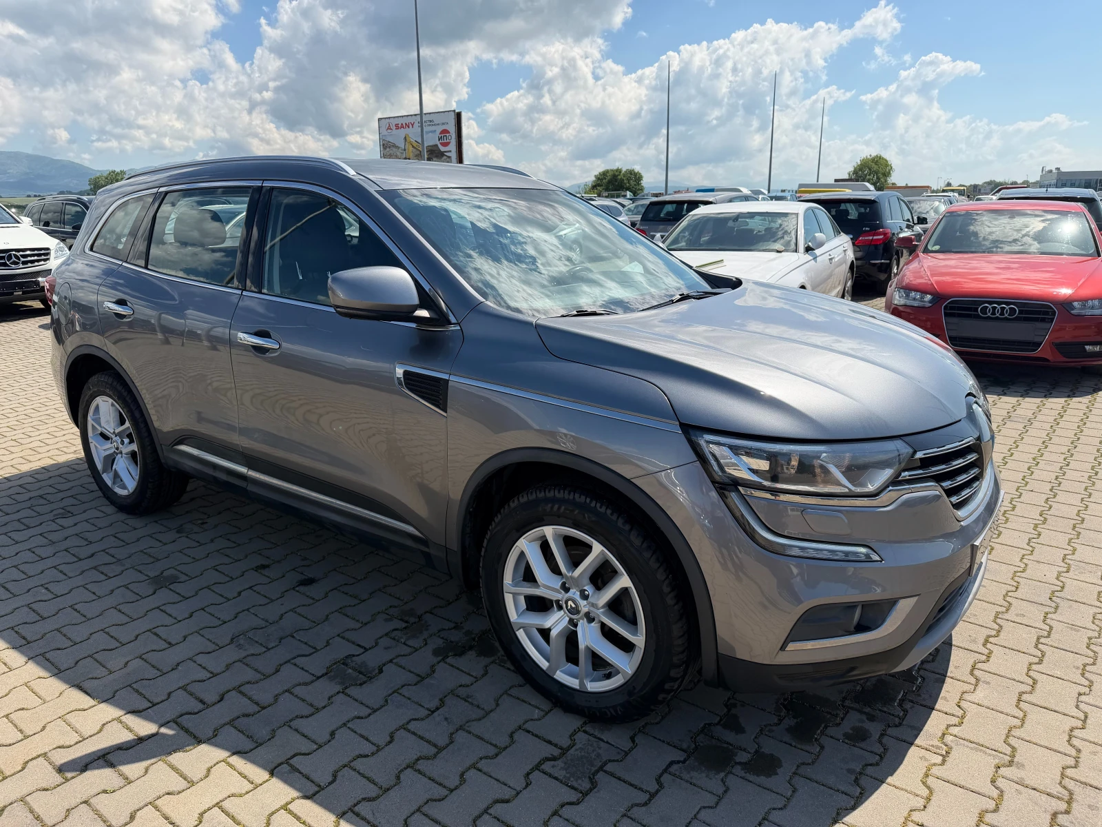 Renault Koleos 2.0DCI 4X4 AVTOMAT/NAVI/KOJA EURO 6, снимка 4 - Автомобили и джипове - 54667167