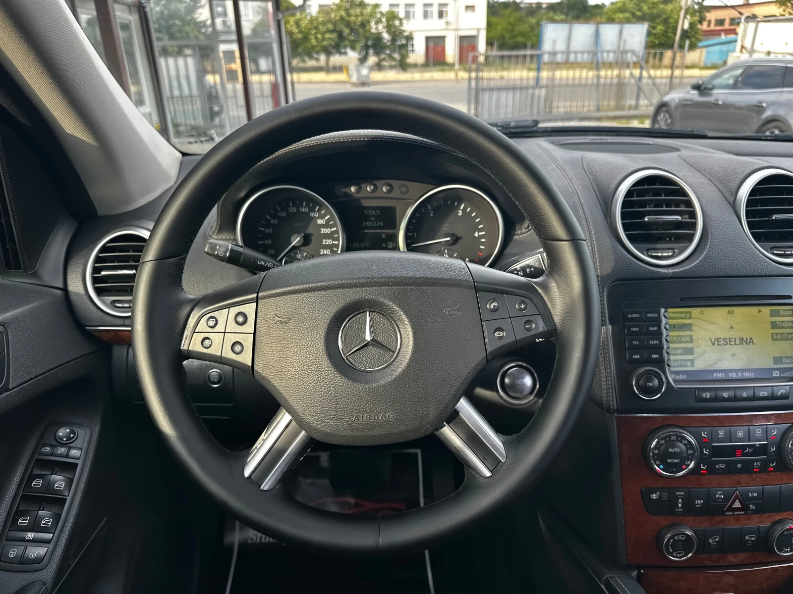Mercedes-Benz GL 320 CDI 224к.с 3xTV, снимка 12 - Автомобили и джипове - 54839849