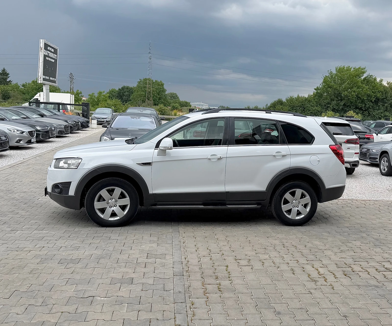 Chevrolet Captiva 2.2VCDi * Facelift* | 7 Места| Кожа/Навигация/Каме, снимка 7 - Автомобили и джипове - 54902156