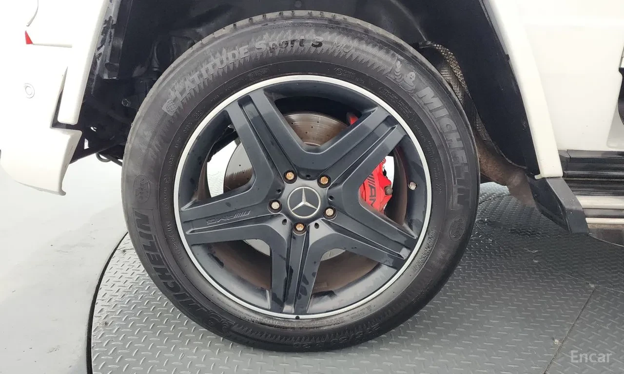 Mercedes-Benz G 63 AMG RED LEATHER | HARMAN K |  Accident-free , снимка 6 - Автомобили и джипове - 55645631