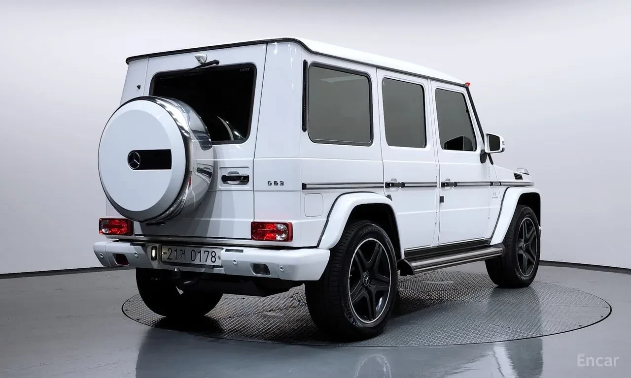Mercedes-Benz G 63 AMG RED LEATHER | HARMAN K |  Accident-free , снимка 4 - Автомобили и джипове - 55645631