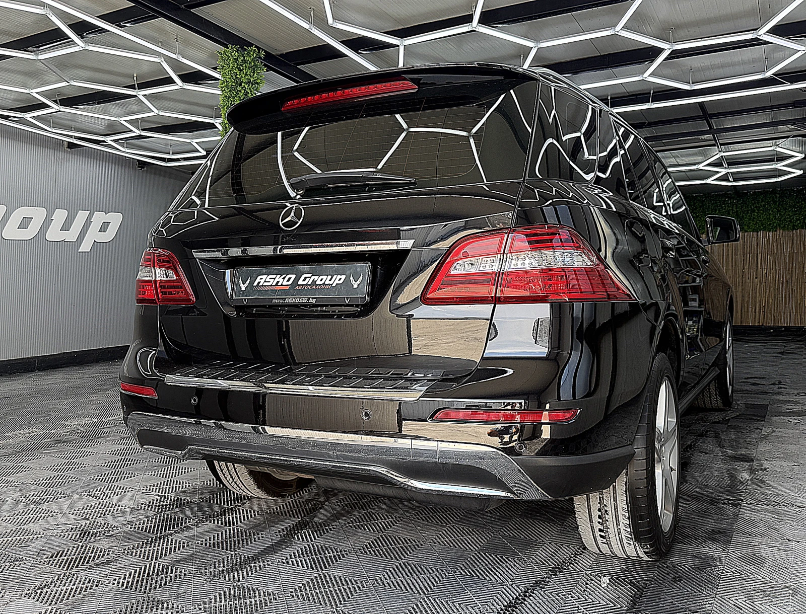 Mercedes-Benz ML 350 AMG-line/4-Matic/PODGREV/СОБСТВЕН ЛИЗИНГ, снимка 5 - Автомобили и джипове - 55936820