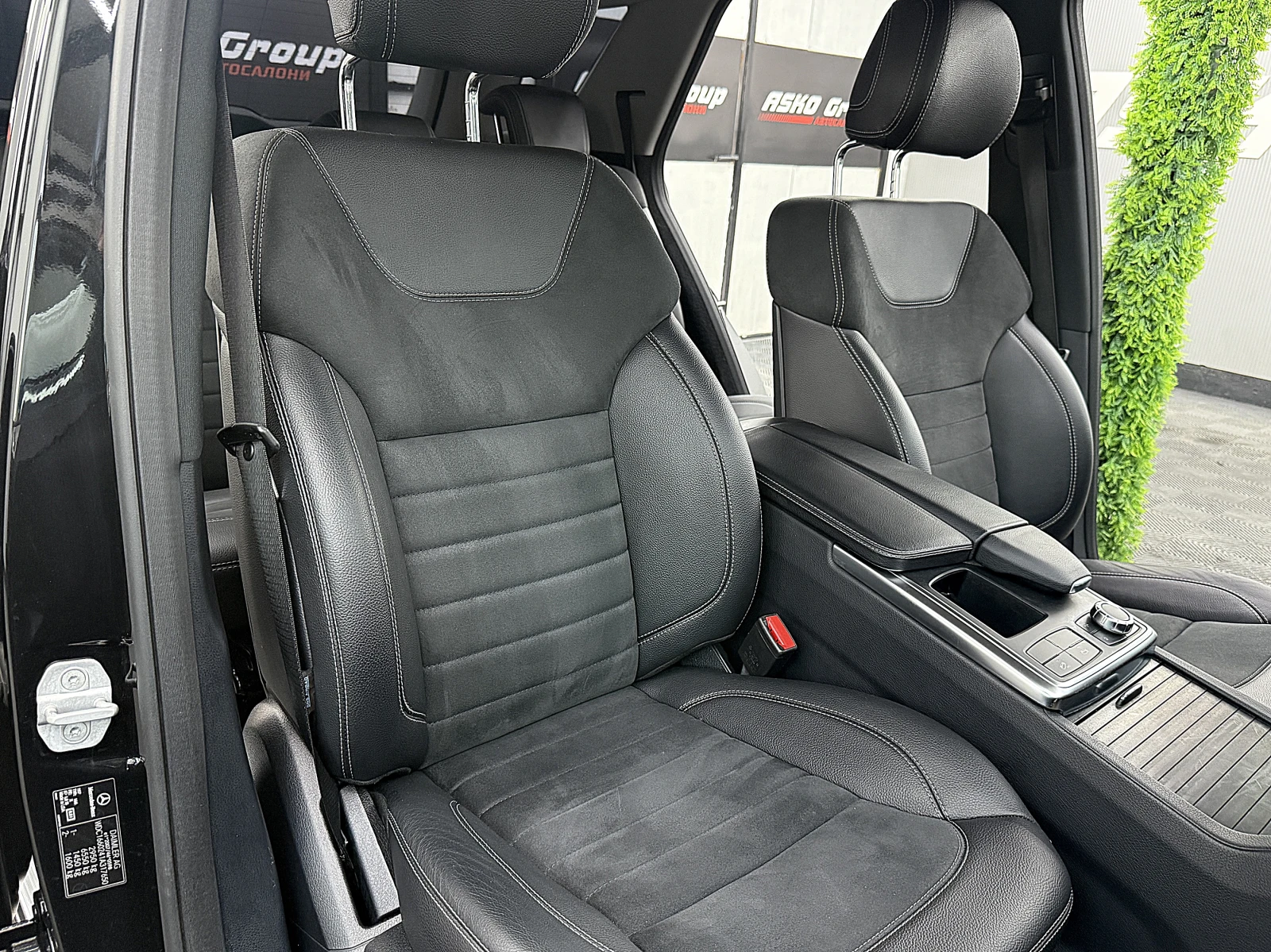 Mercedes-Benz ML 350 AMG-line/4-Matic/PODGREV/СОБСТВЕН ЛИЗИНГ, снимка 14 - Автомобили и джипове - 55936820