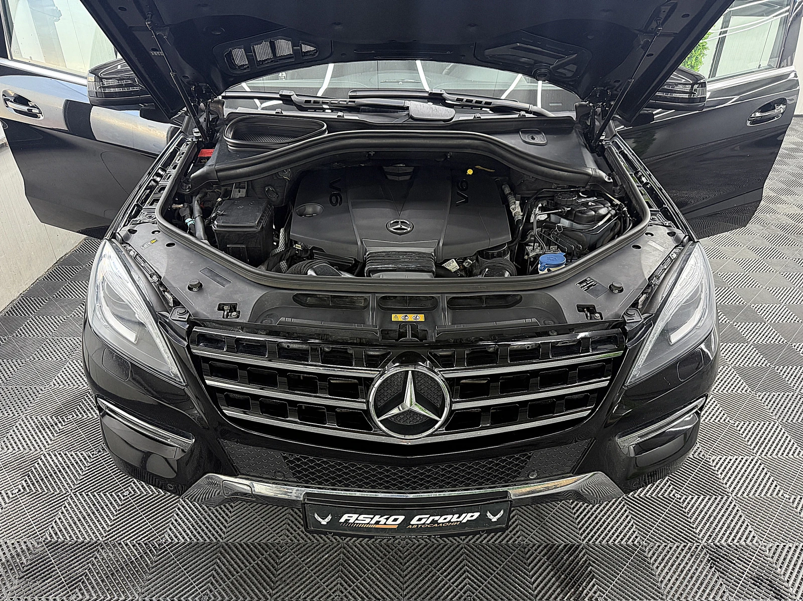 Mercedes-Benz ML 350 AMG-line/4-Matic/PODGREV/СОБСТВЕН ЛИЗИНГ, снимка 17 - Автомобили и джипове - 55936820