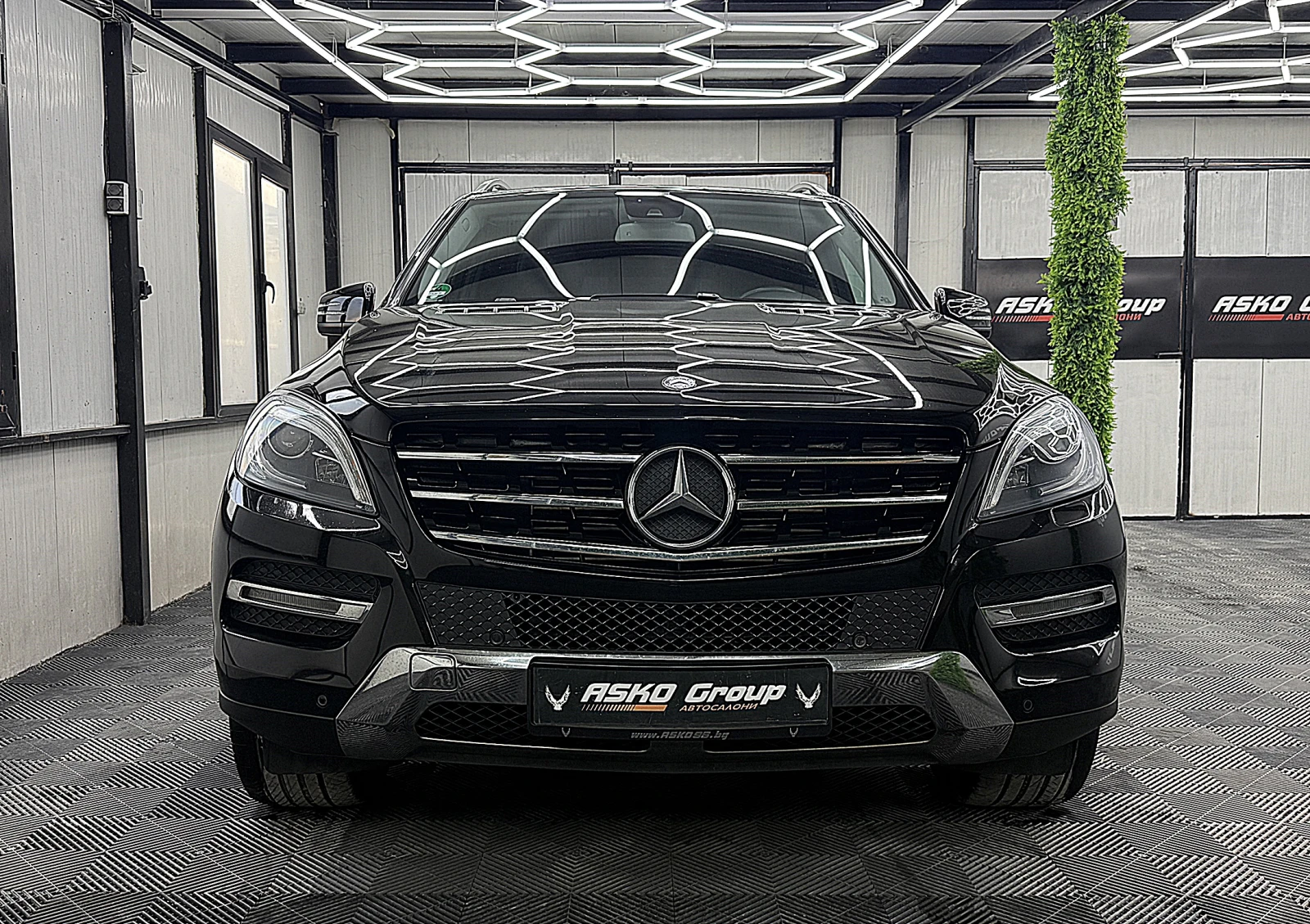Mercedes-Benz ML 350 AMG-line/4-Matic/PODGREV/СОБСТВЕН ЛИЗИНГ, снимка 2 - Автомобили и джипове - 55936820