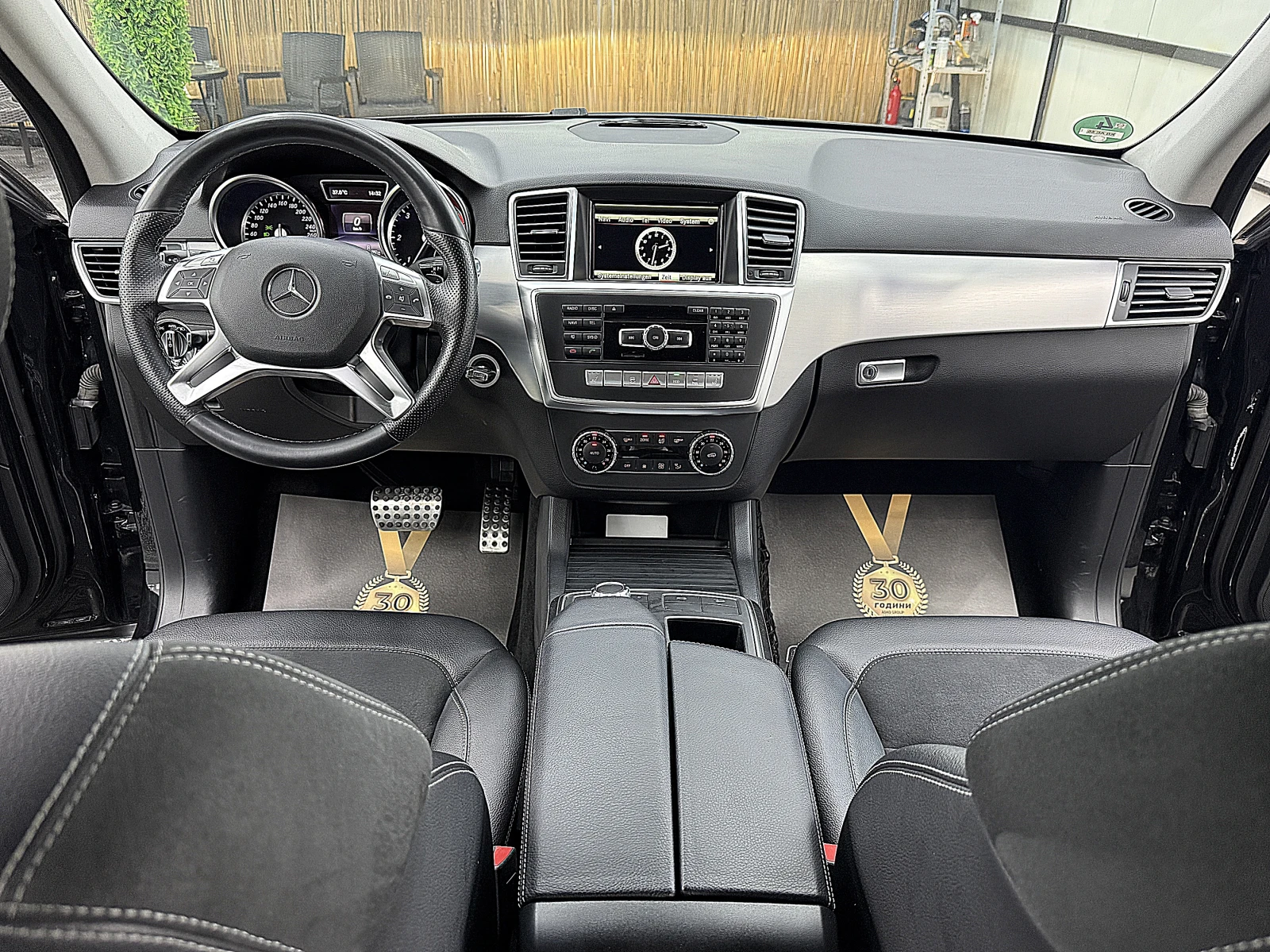 Mercedes-Benz ML 350 AMG-line/4-Matic/PODGREV/СОБСТВЕН ЛИЗИНГ, снимка 11 - Автомобили и джипове - 55936820