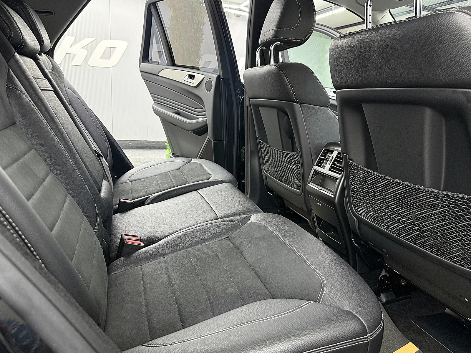 Mercedes-Benz ML 350 AMG-line/4-Matic/PODGREV/СОБСТВЕН ЛИЗИНГ, снимка 10 - Автомобили и джипове - 55936820