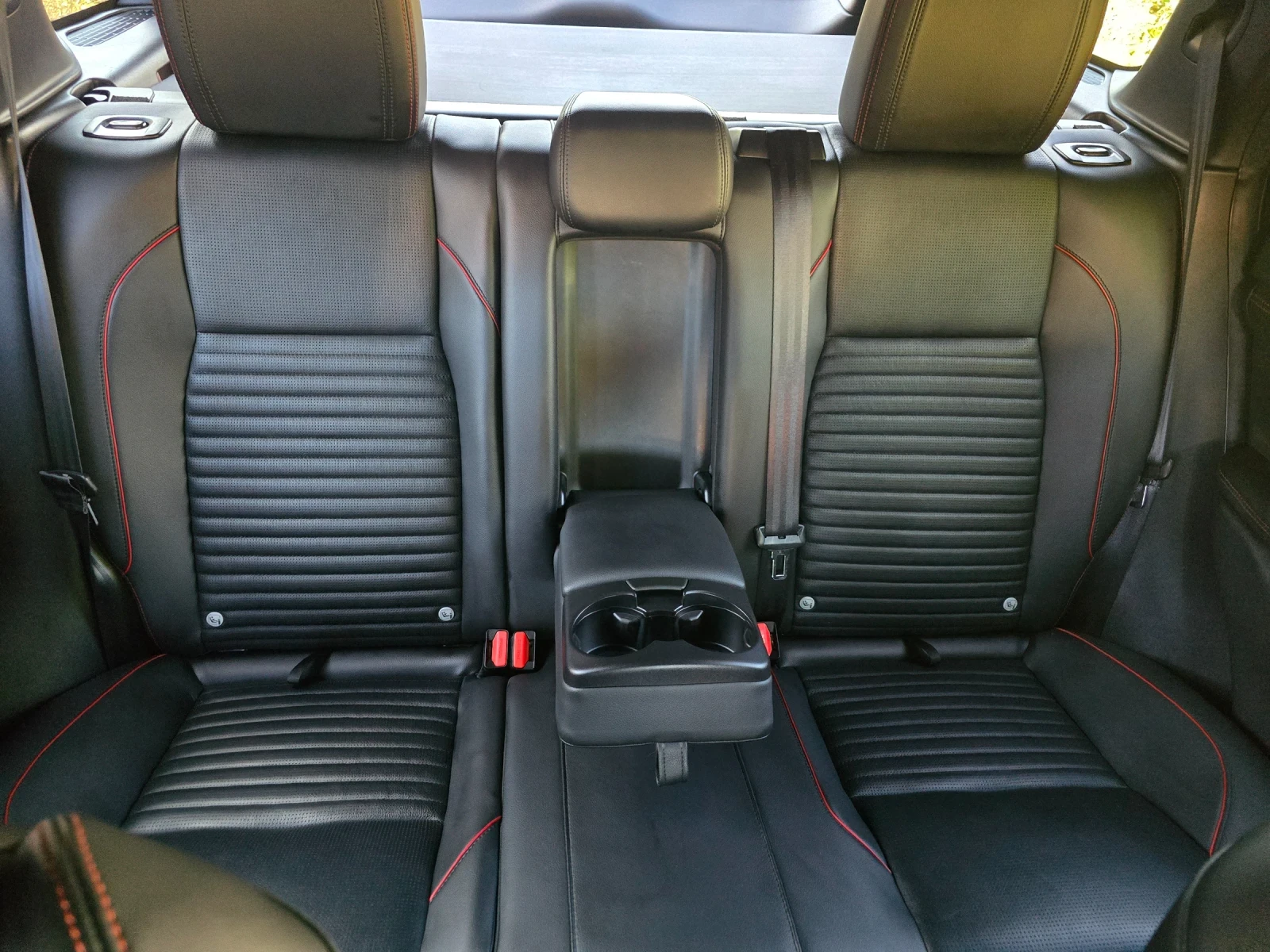 Land Rover Discovery Sport 2.0D-FACE-R-DINAMIC-4X4-9 СКОРОСТИ, снимка 14 - Автомобили и джипове - 56119144