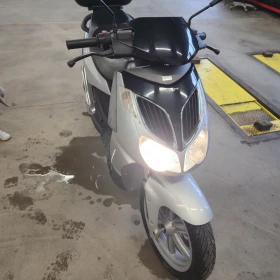 ������ Aprilia 200