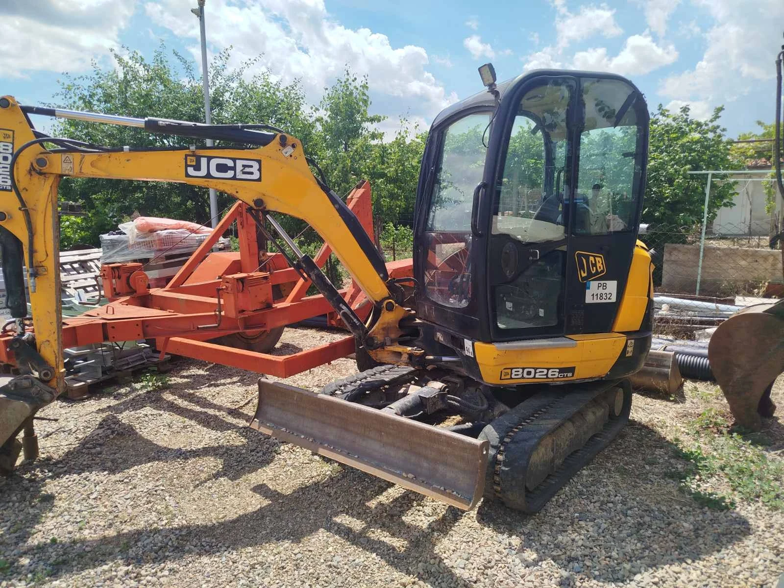 Багер JCB 8026CTS - 2, 6 тона, снимка 2 - Индустриална техника - 54966124