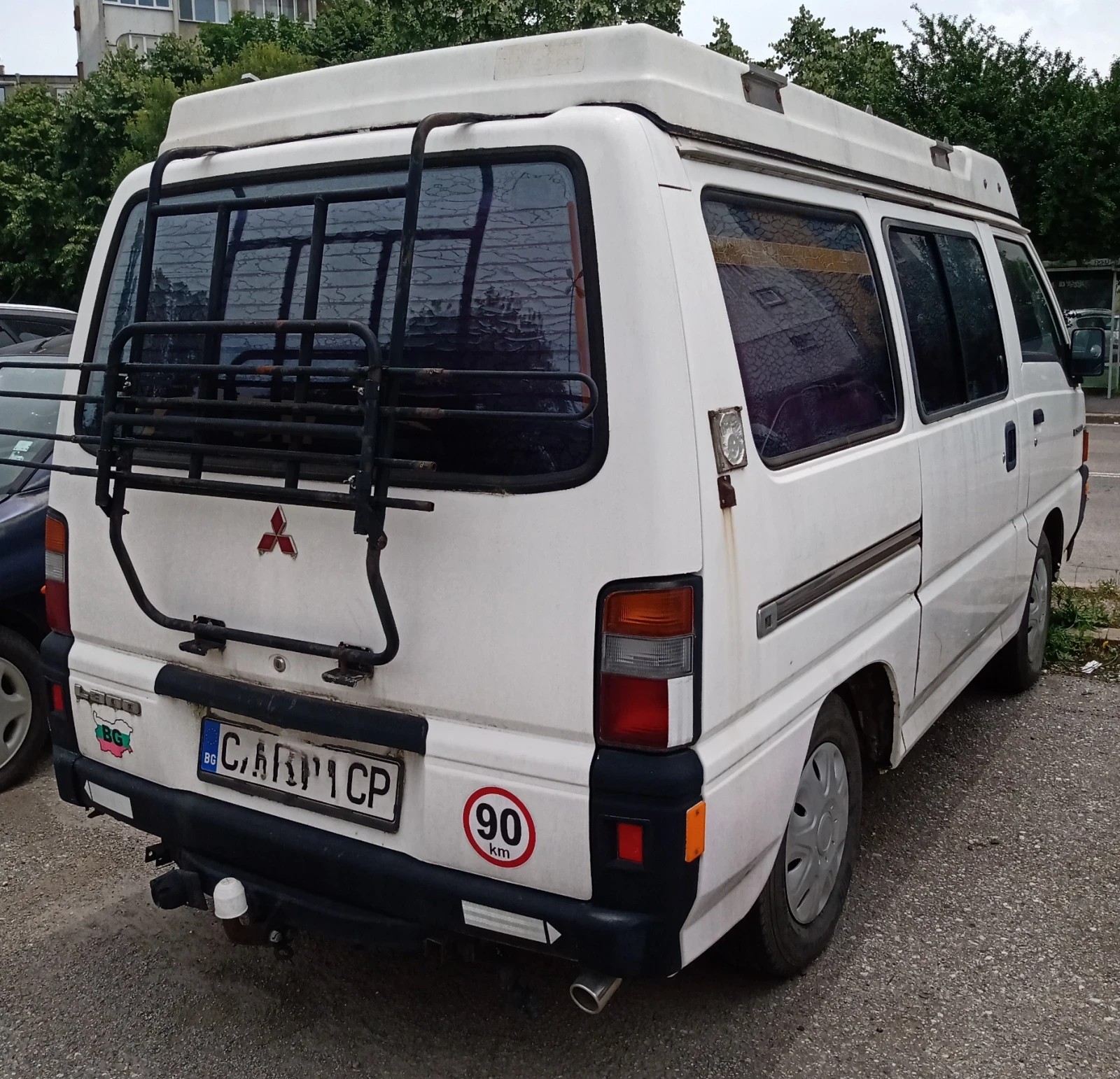Кемпер Mitsubishi L300, снимка 2 - Каравани и кемпери - 54843719