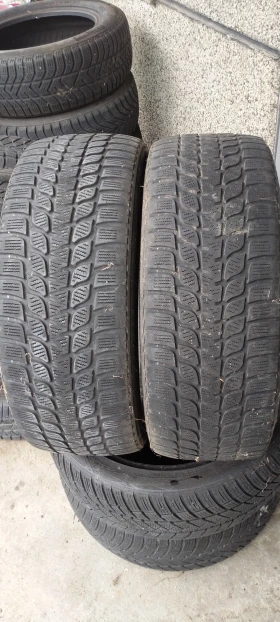 Гуми Зимни 205/45R17, снимка 1 - Гуми и джанти - 47285674