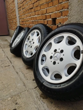        195/65R15  Mercedes-Benz