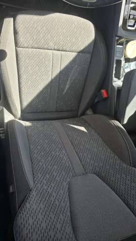 Skoda Octavia 1.5 eTSI/DSG/Combi/Edition+ /Disctr/Lane/Digitl/Am, снимка 15