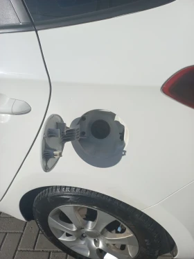 Kia Carens, снимка 5
