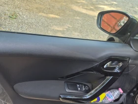 Peugeot 208, снимка 10