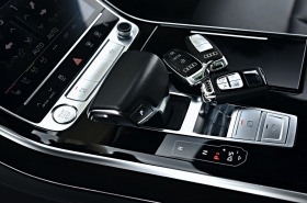 Audi A8 5.0TDI SPORT 3xTV B&O 360 PANO FULL, снимка 11 - Автомобили и джипове - 44637255