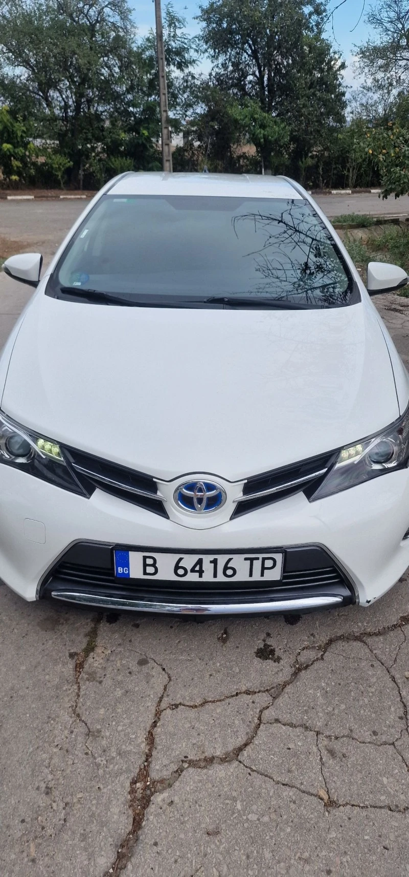 Toyota Auris, снимка 1 - Автомобили и джипове - 46992759