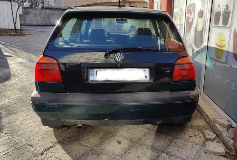 VW Golf, снимка 11 - Автомобили и джипове - 48400051