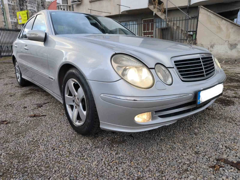 Mercedes-Benz E 240 2.4 I AVANTGARDE  LPG, снимка 13 - Автомобили и джипове - 48628991