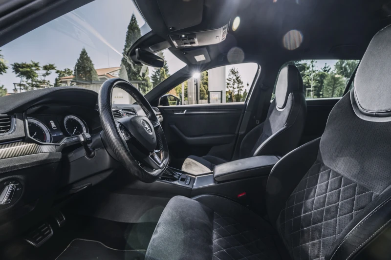 Skoda Superb Sportline, снимка 9 - Автомобили и джипове - 52638121