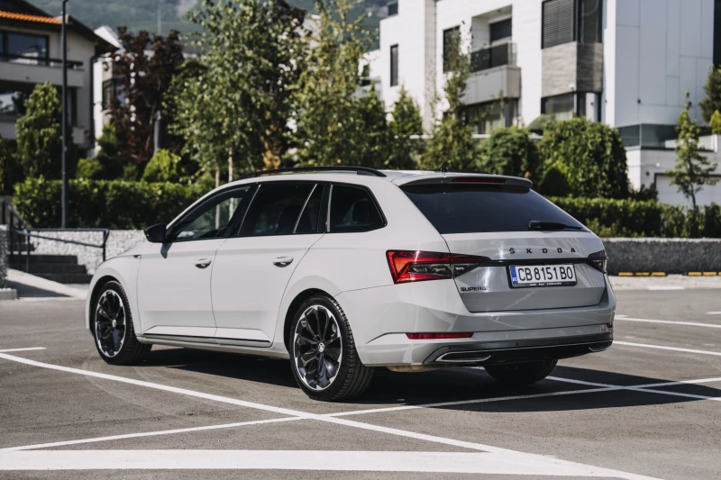 Skoda Superb Sportline, снимка 4 - Автомобили и джипове - 52638121