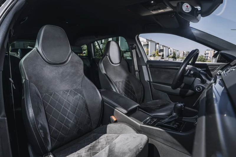 Skoda Superb Sportline, снимка 11 - Автомобили и джипове - 52638121