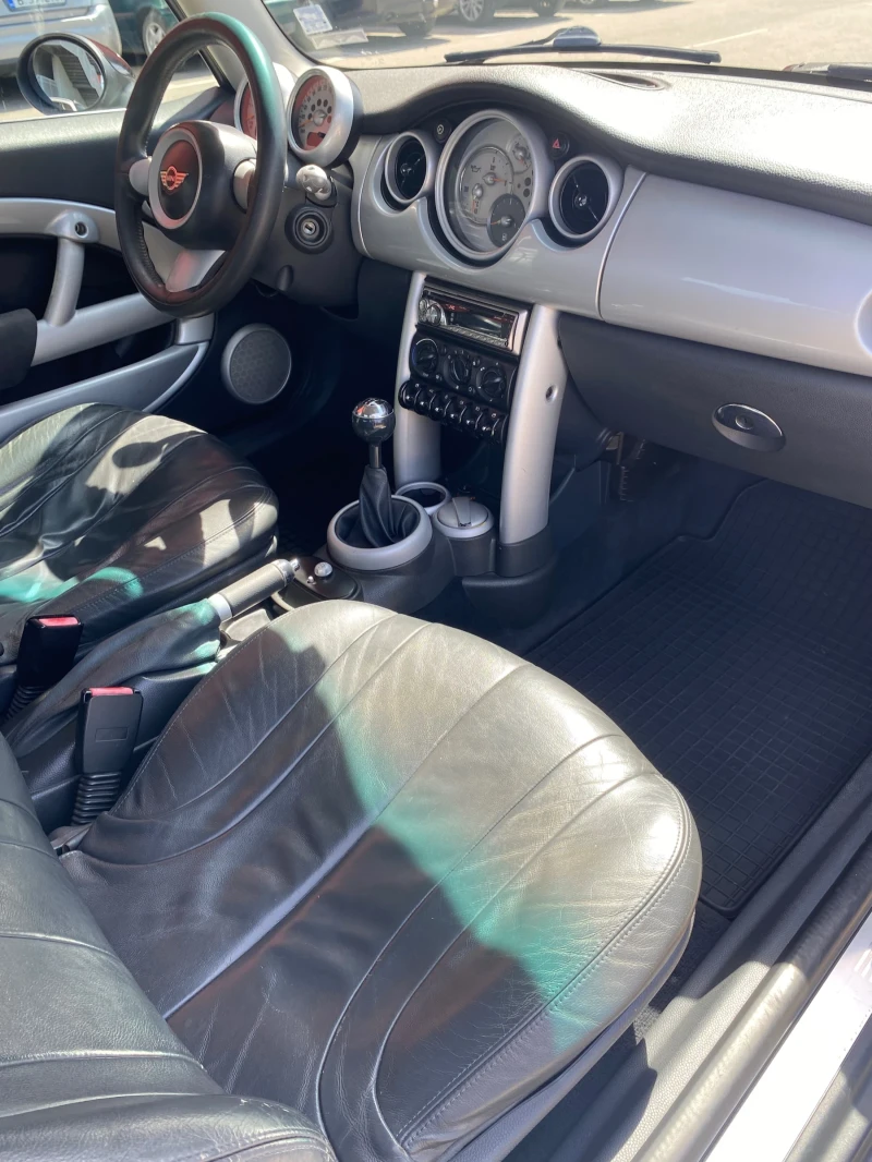 Mini Cooper 1.6 Бензин 116 к.с., снимка 11 - Автомобили и джипове - 51507345