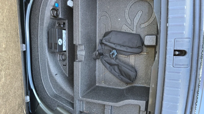 Skoda Octavia 1.5 eTSI/DSG/Combi/Edition+ /Disctr/Lane/Digitl/Am, снимка 10 - Автомобили и джипове - 52620905