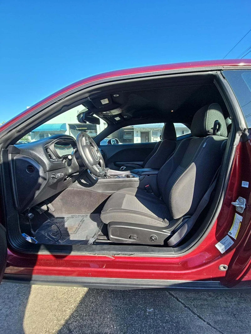 Dodge Challenger SXT, снимка 5 - Автомобили и джипове - 52485128