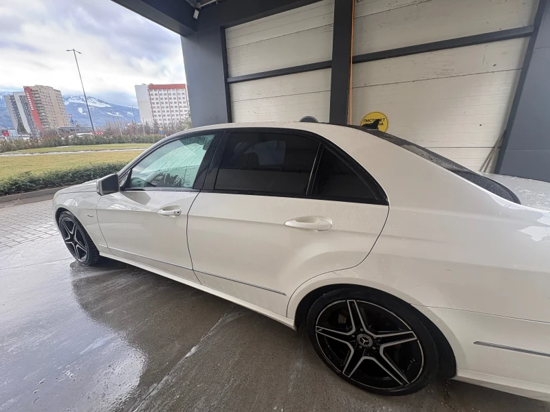 Mercedes-Benz E 350, снимка 9 - Автомобили и джипове - 53115295