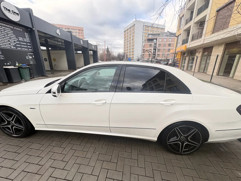 Mercedes-Benz E 350, снимка 5 - Автомобили и джипове - 53115295
