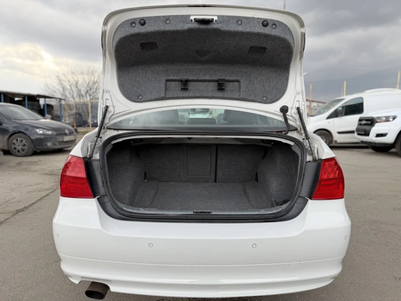 BMW 318 i E90 FACELIFT NAVI, снимка 16 - Автомобили и джипове - 53236920