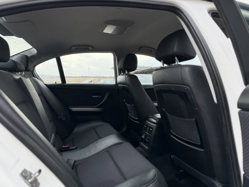 BMW 318 i E90 FACELIFT NAVI, снимка 14 - Автомобили и джипове - 53236920