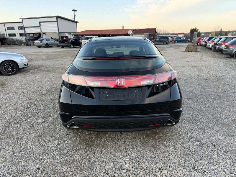 Honda Civic 1.8i-140PS-АВТОМАТИК, снимка 6 - Автомобили и джипове - 53503543