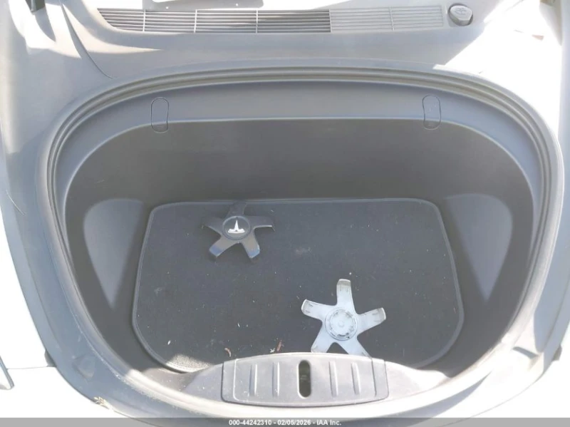 Tesla Model 3 Long Range/Mid Range, снимка 10 - Автомобили и джипове - 53583428