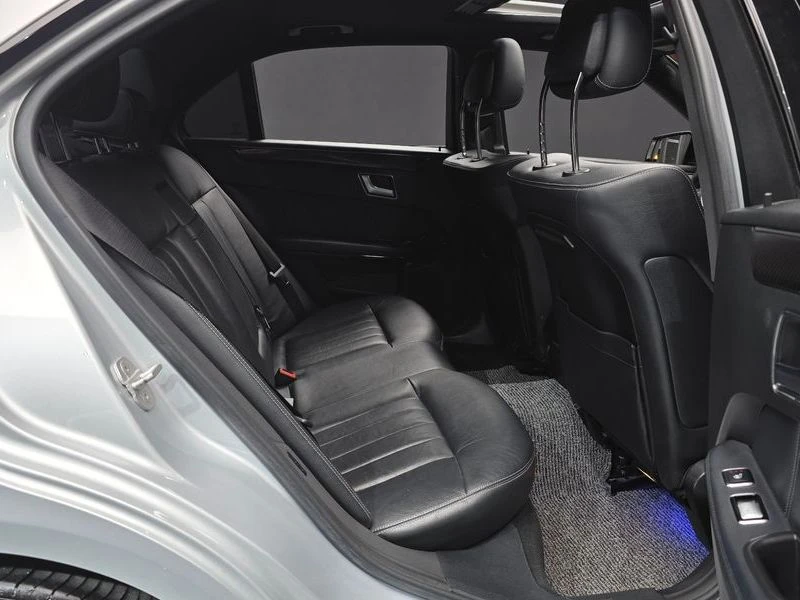 Mercedes-Benz E 220 E220 Bluetec Avantgarde Sport| 170к.с., снимка 11 - Автомобили и джипове - 56159920