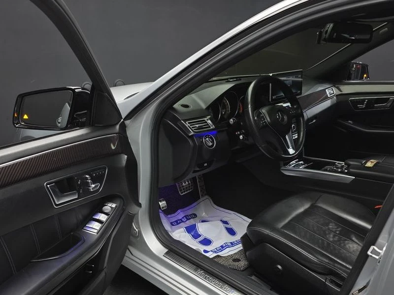 Mercedes-Benz E 220 E220 Bluetec Avantgarde Sport| 170к.с., снимка 10 - Автомобили и джипове - 56159920