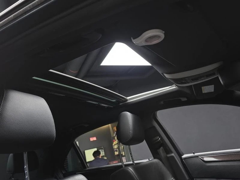 Mercedes-Benz E 220 E220 Bluetec Avantgarde Sport| 170к.с., снимка 16 - Автомобили и джипове - 56159920
