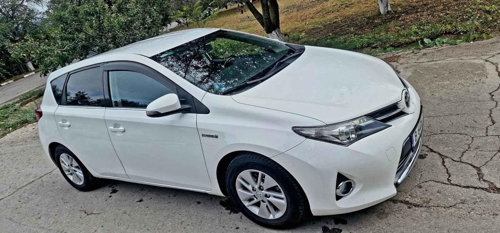 Toyota Auris  - изображение 3