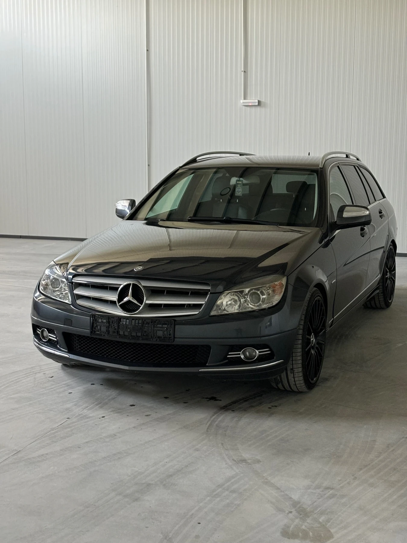 Mercedes-Benz C 320  - изображение 3