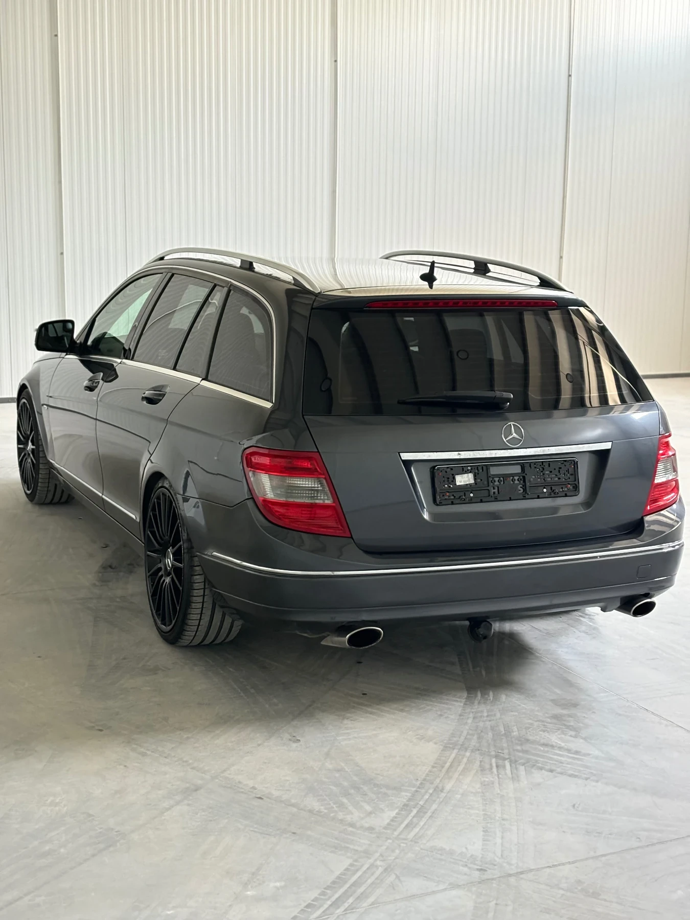 Mercedes-Benz C 320  - изображение 5