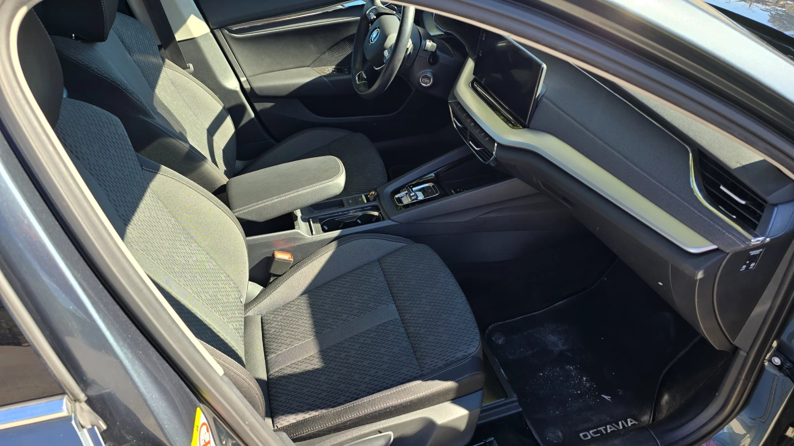 Skoda Octavia 1.5 eTSI/DSG/Combi/Edition+ /Disctr/Lane/Digitl/Am | Mobile.bg   15